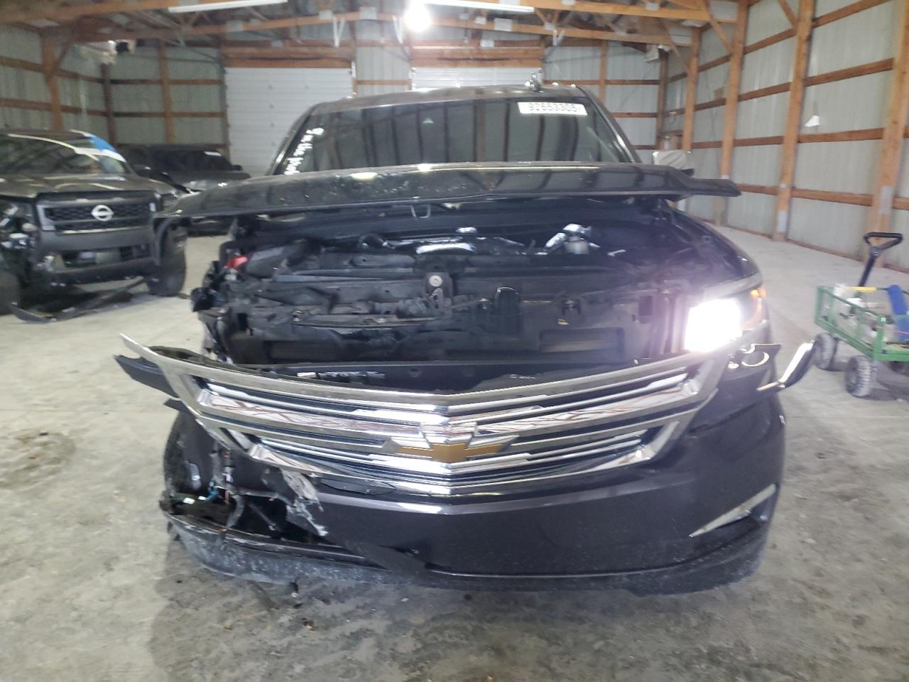 Chevrolet Suburban K1500 Premier Image 7