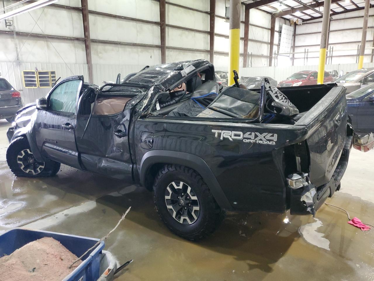 Toyota Tacoma Double Cab Image 3