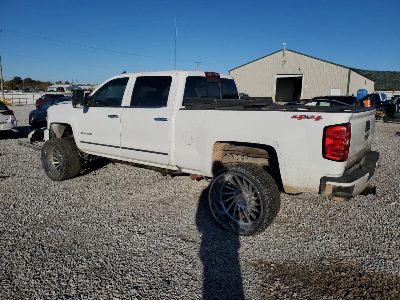 Chevrolet Silverado K2500 Heavy Duty Ltz Image 3