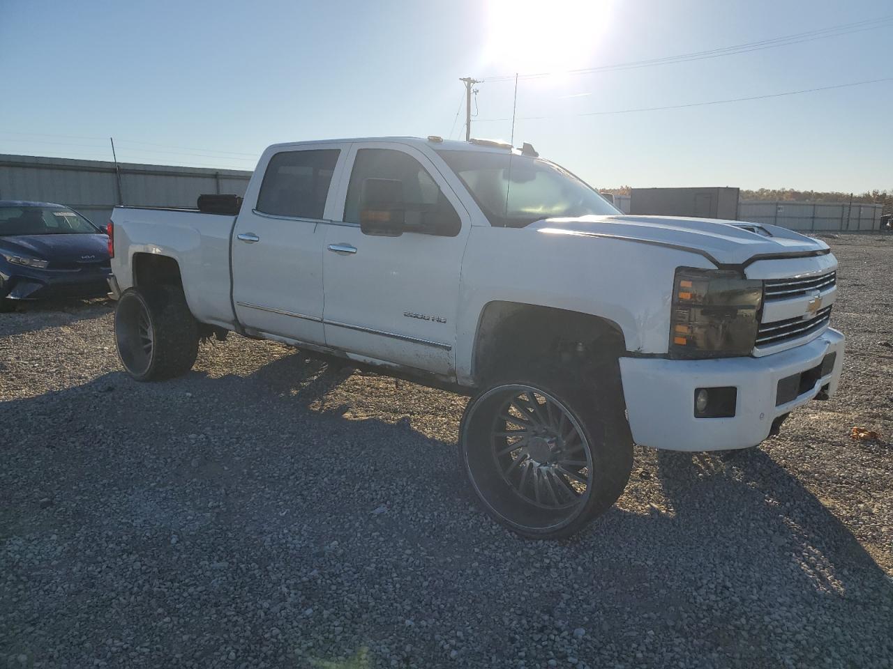Chevrolet Silverado K2500 Heavy Duty Ltz Image 6