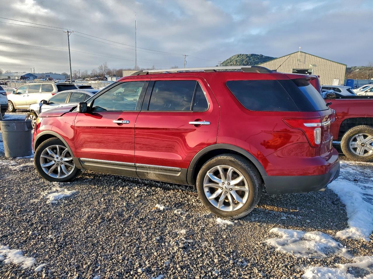 Ford Explorer Limited Image 3