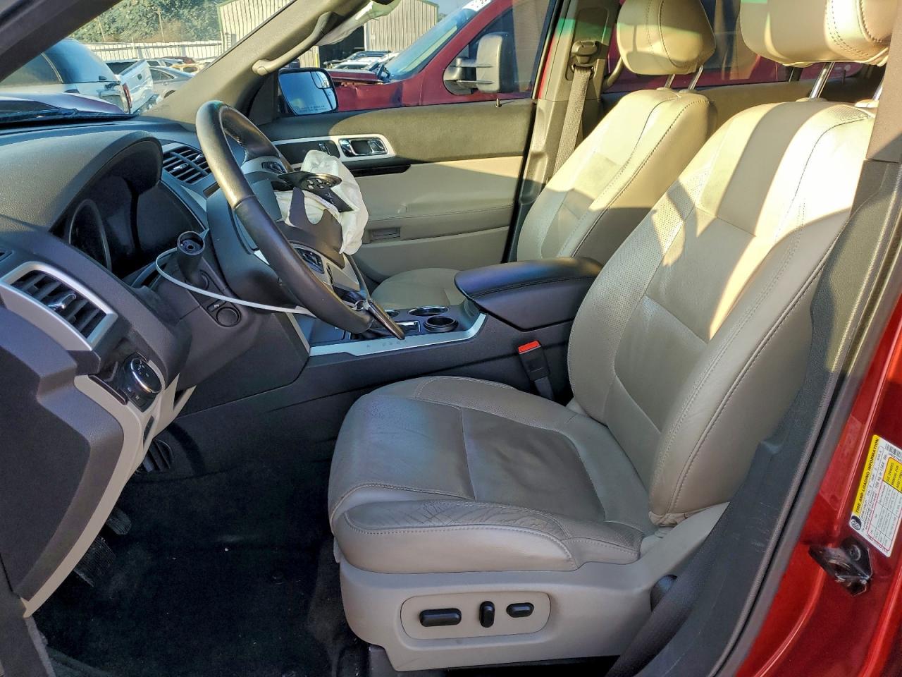 Ford Explorer Limited Image 5