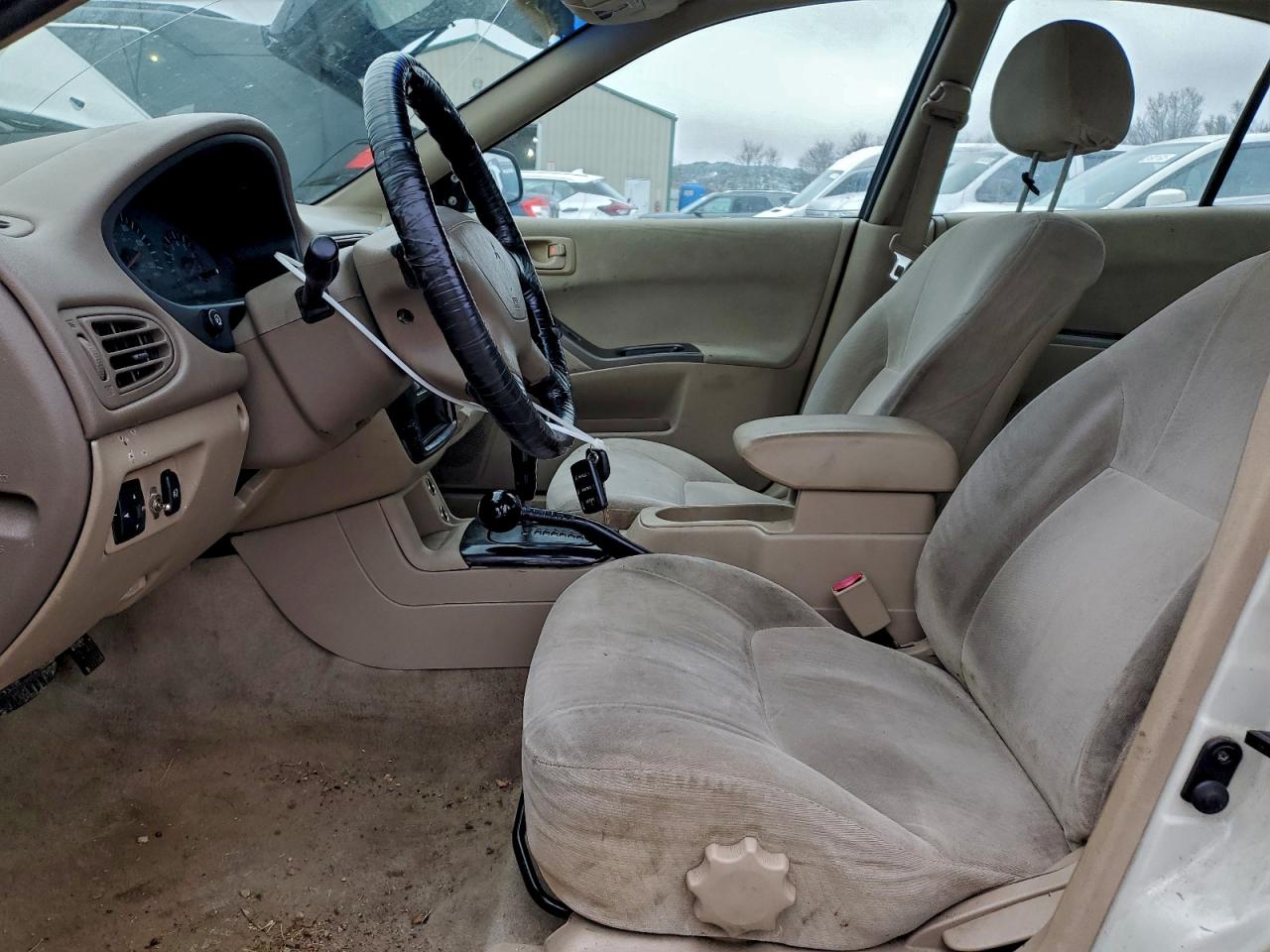 Mitsubishi Galant Es Image 6