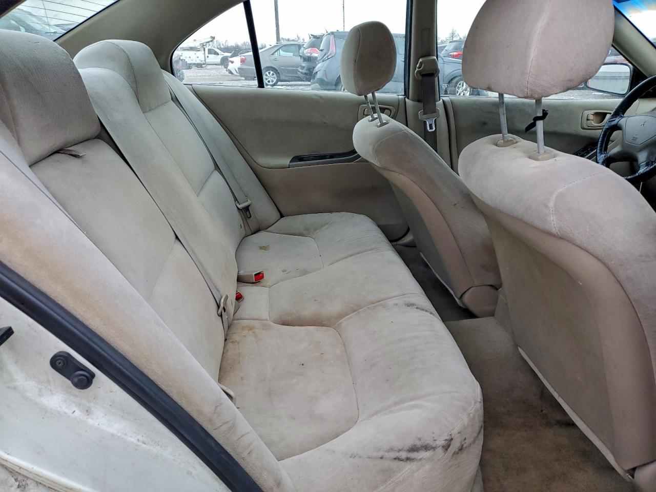 Mitsubishi Galant Es Image 3