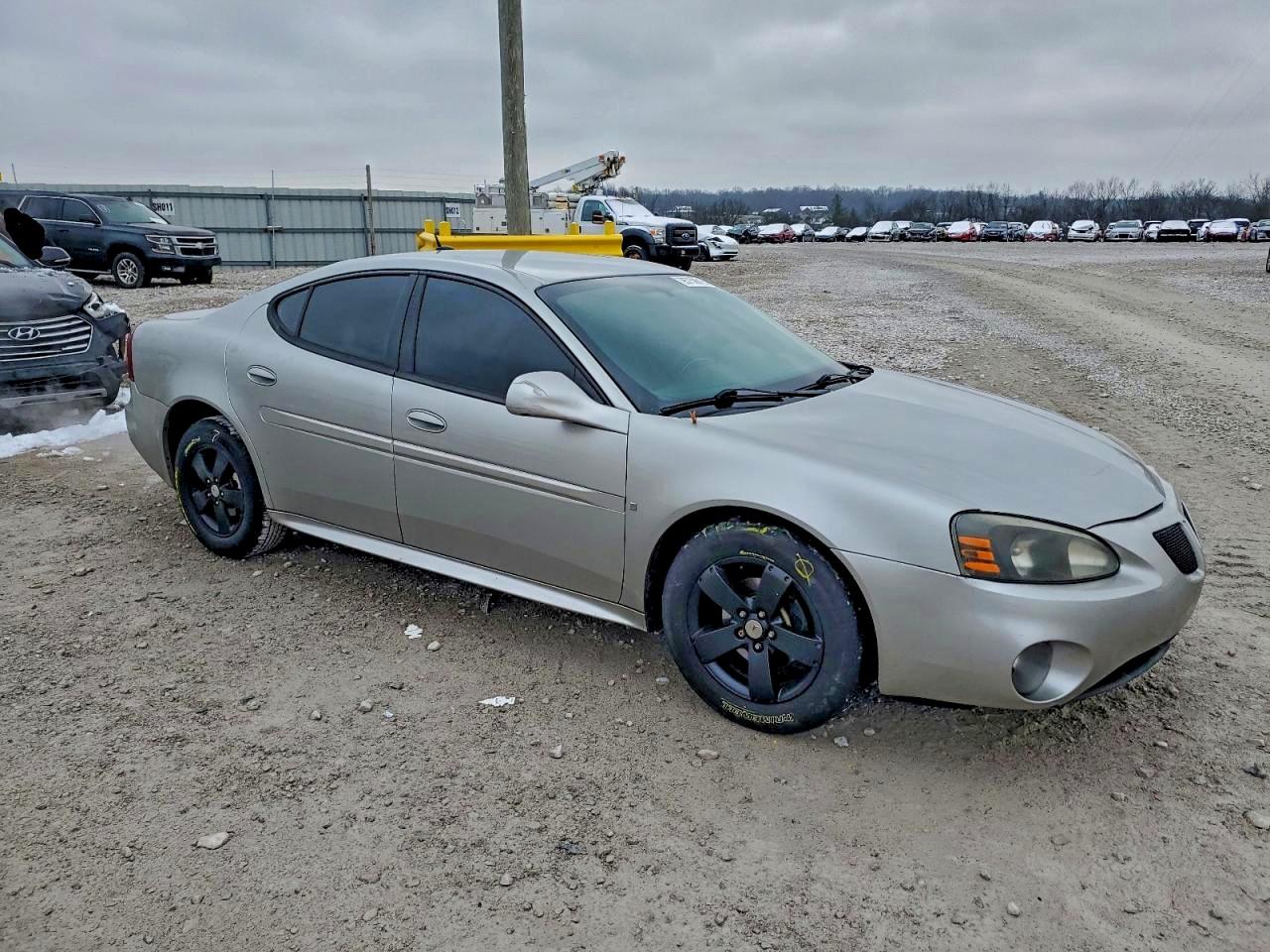 Pontiac Grandprix Image 3