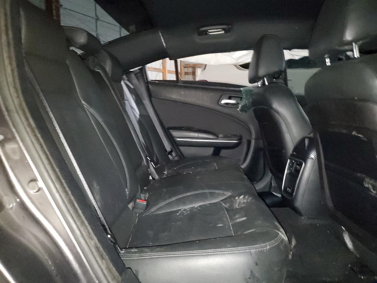 Dodge Charger Se Image 11