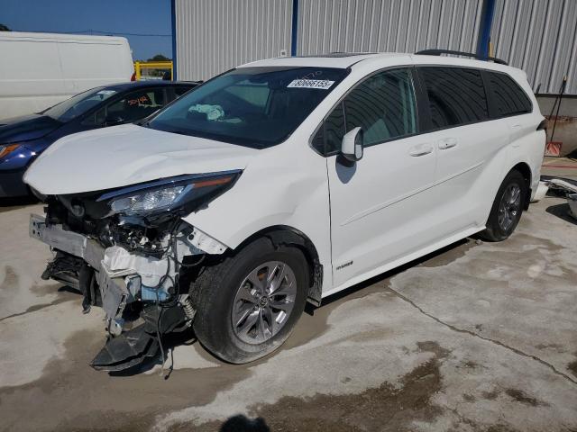  Salvage Toyota Sienna