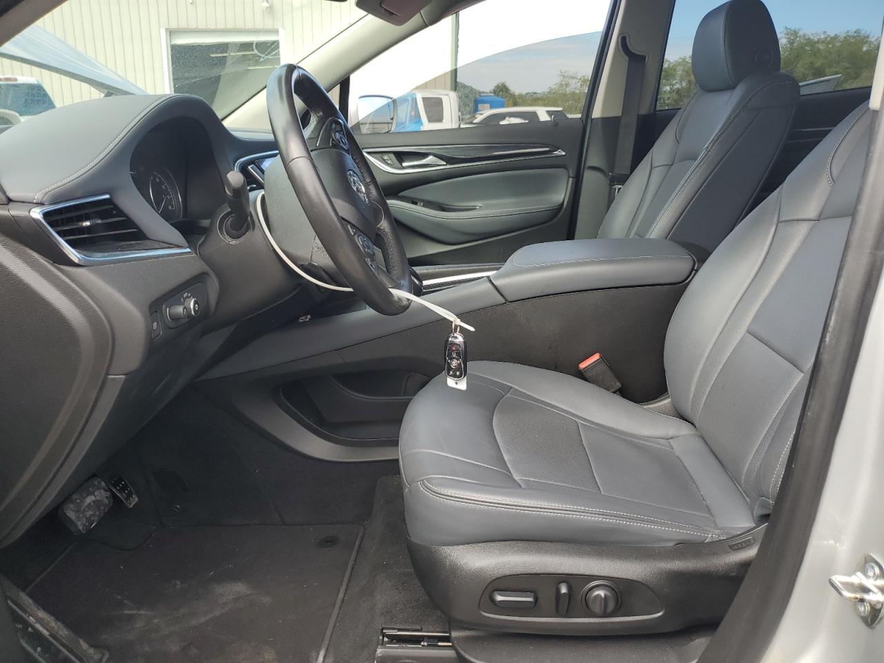 Buick Enclave Essence Image 6