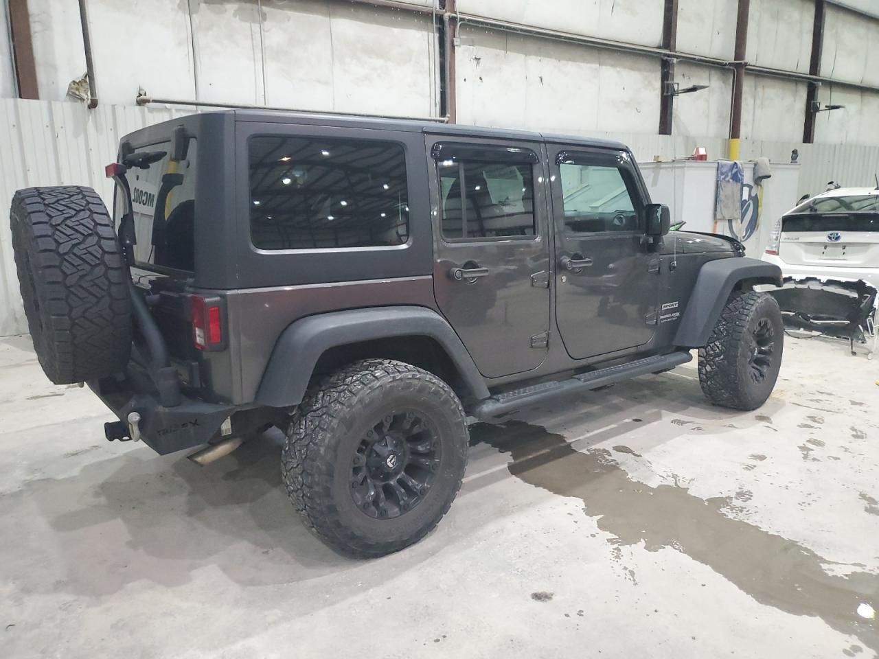 Jeep Wrangler Sport Image 5