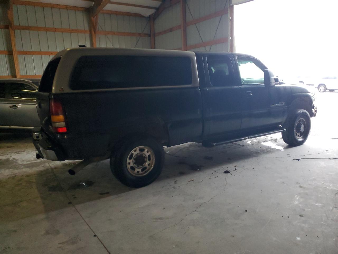 GMC Sierra K2500 Heavy Duty Image 3