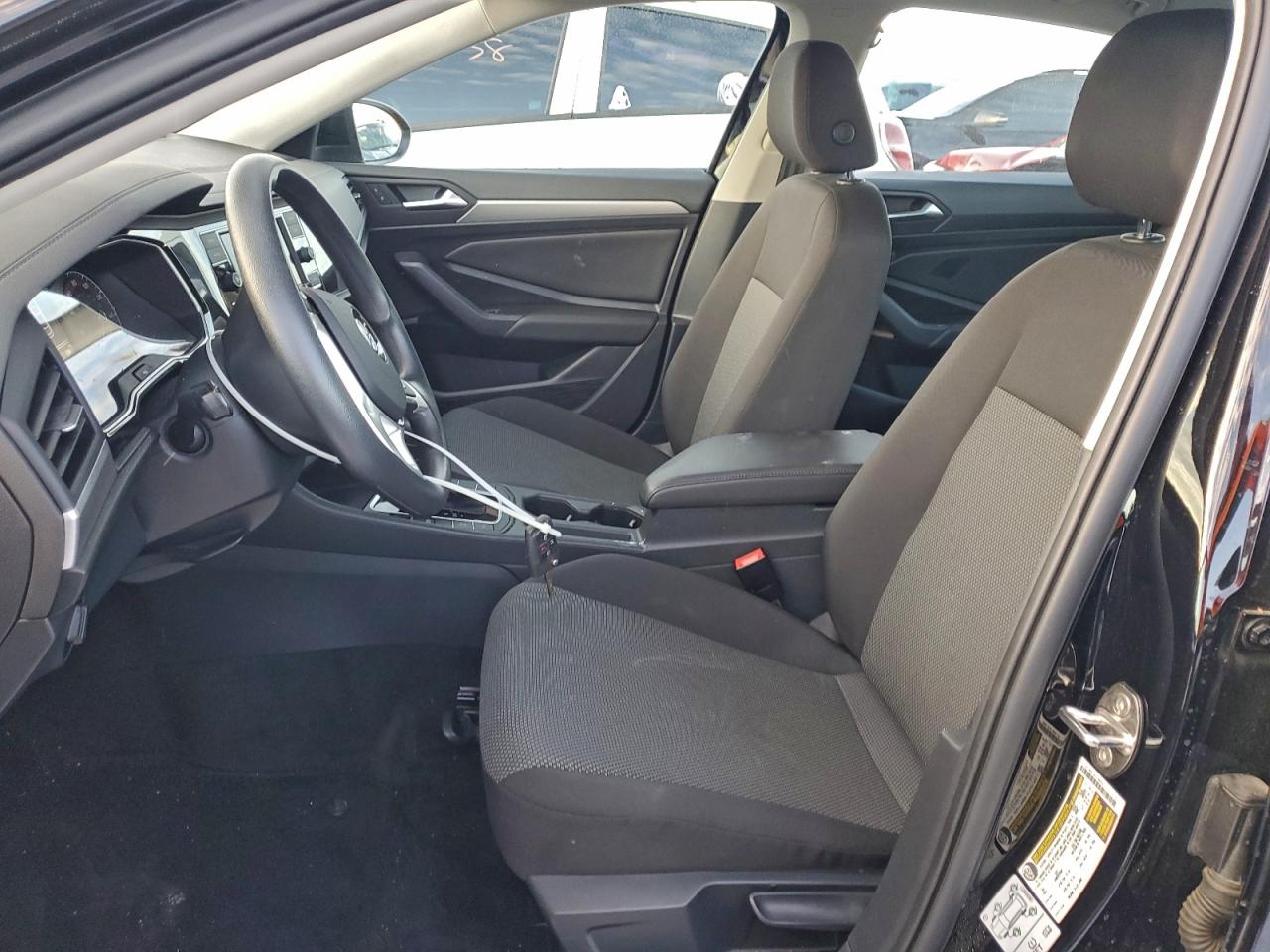 Volkswagen Jetta S Image 6