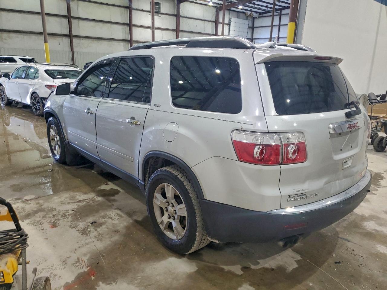 GMC Acadia Slt-1 Image 2