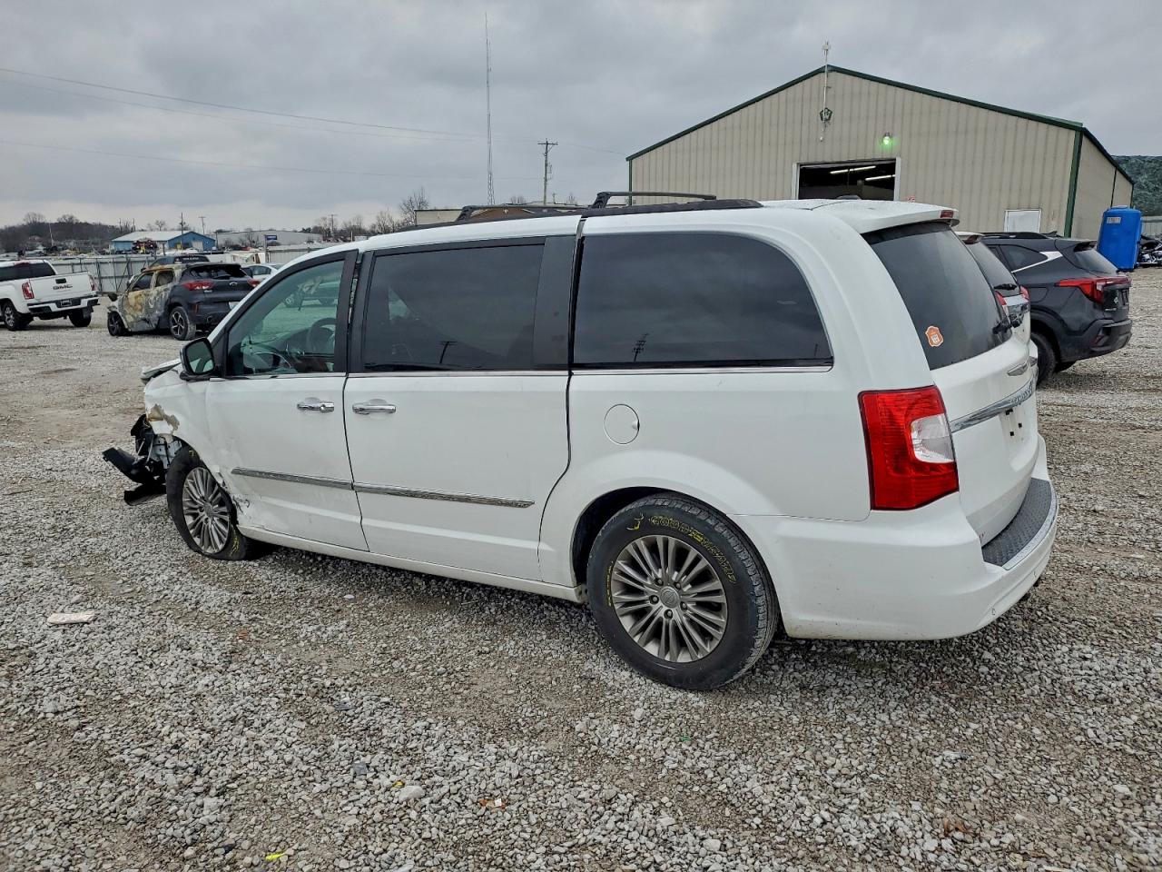 Chrysler Minivan Touring L Image 5