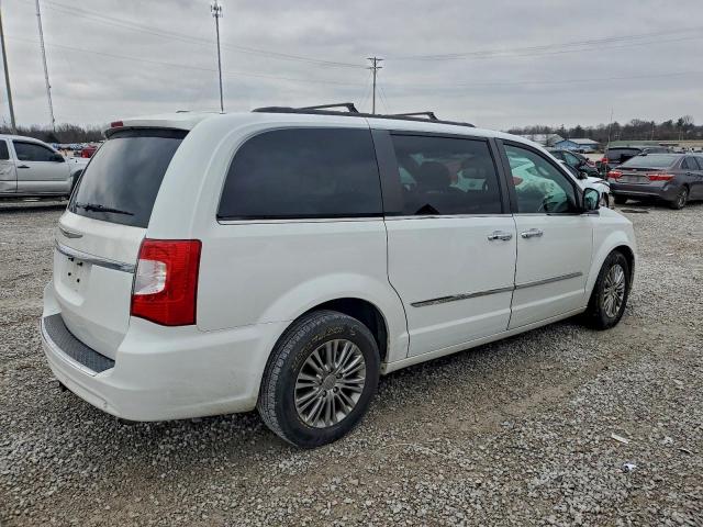 Chrysler Minivan Touring L Image 6
