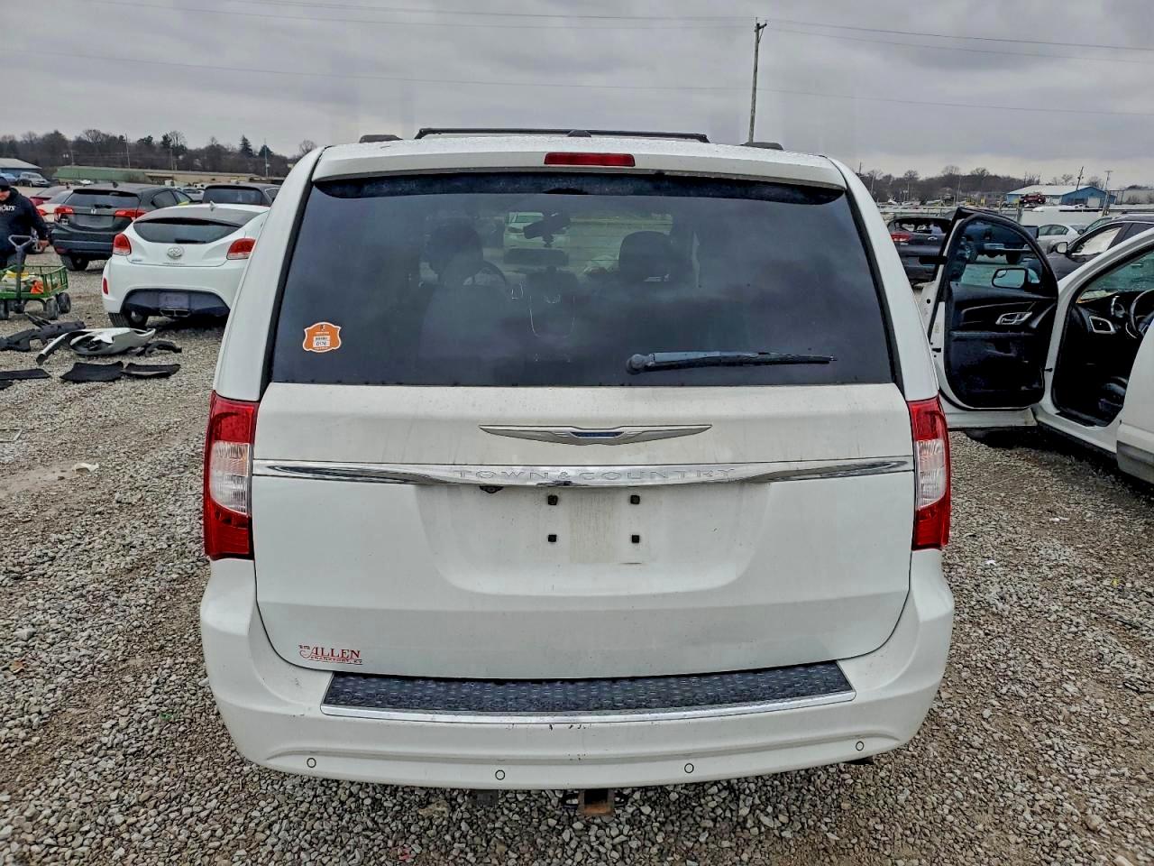 Chrysler Minivan Touring L Image 7
