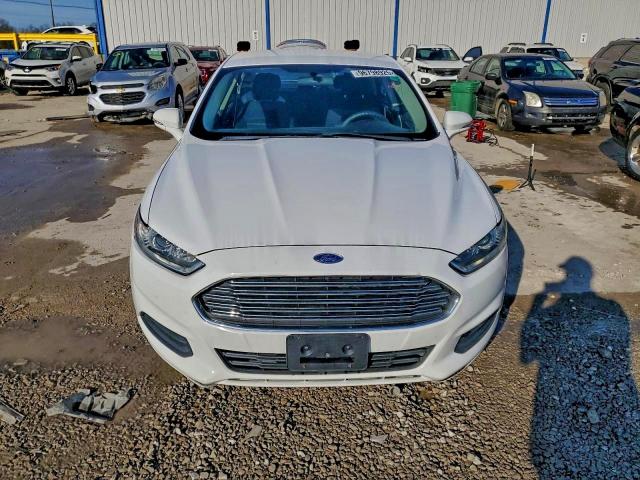 Ford Fusion Se Image 2