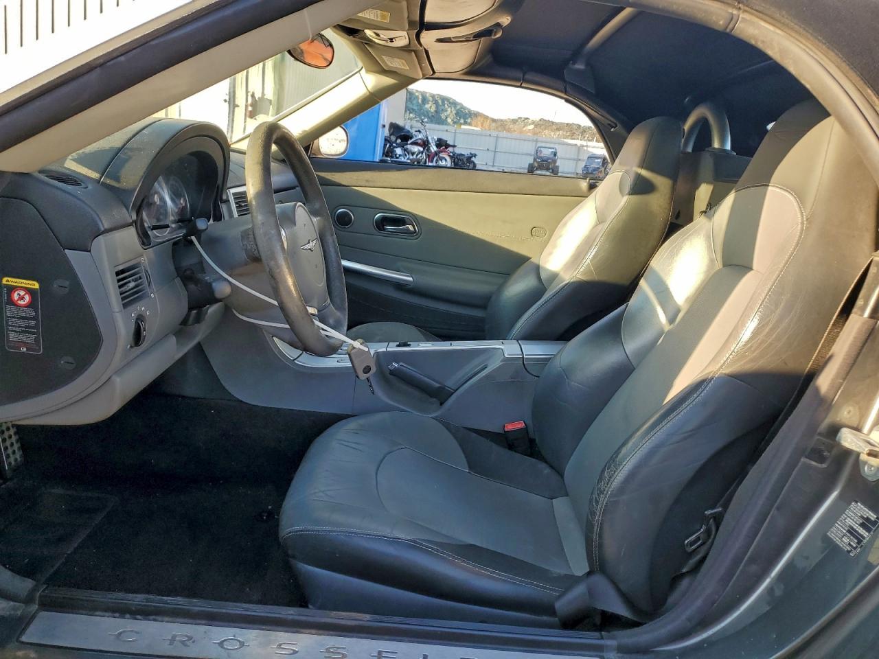 Chrysler Crossfire Limited Image 8