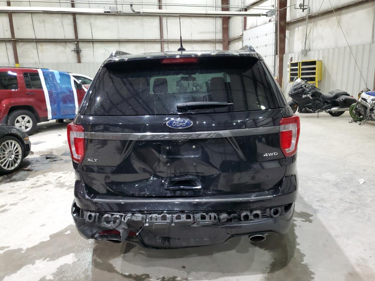 Ford Explorer Xlt Image 3