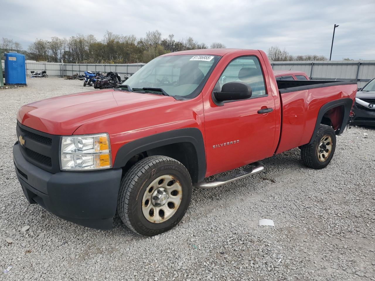 Chevrolet Silverado C1500 Image 1