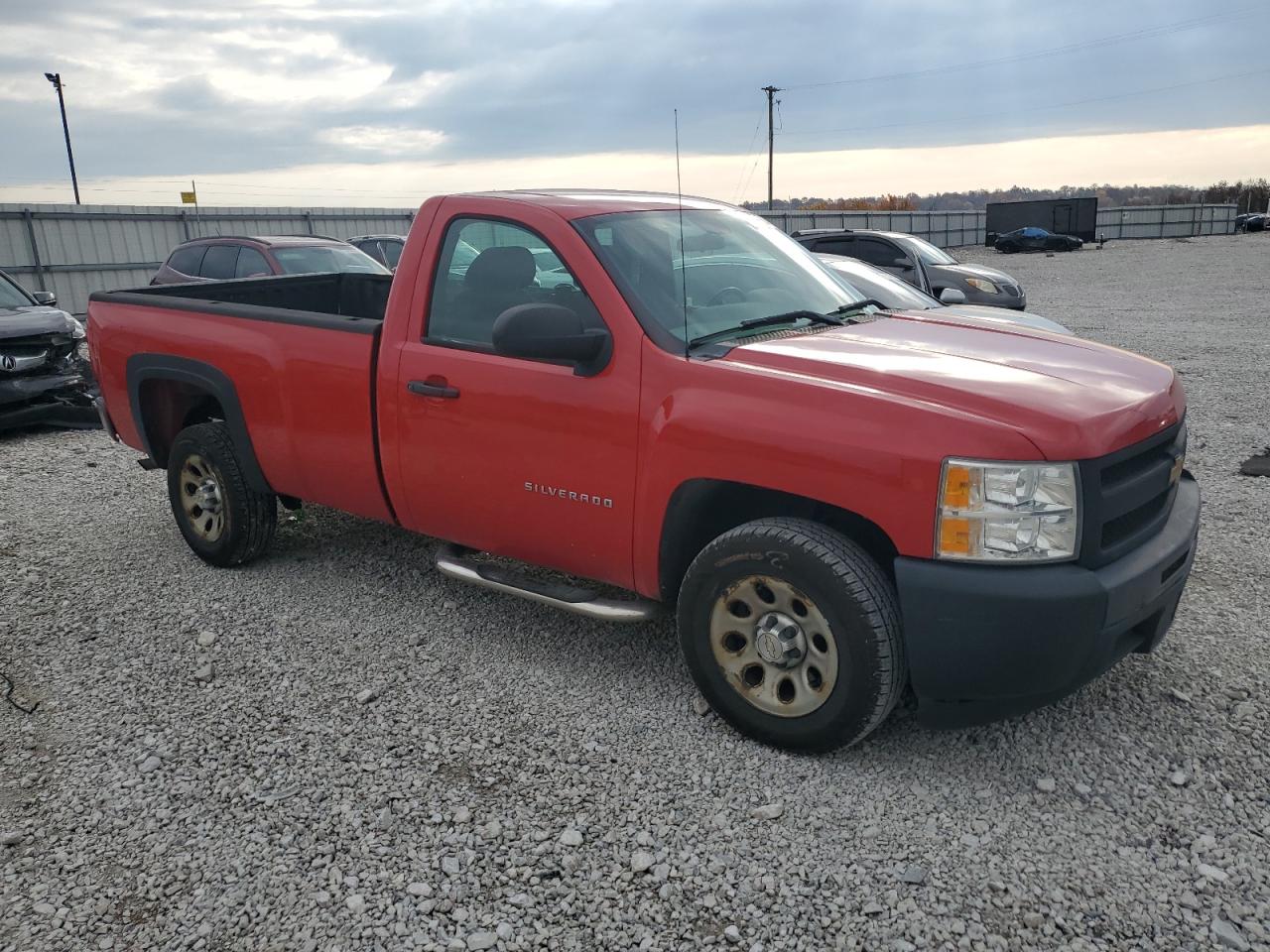 Chevrolet Silverado C1500 Image 2