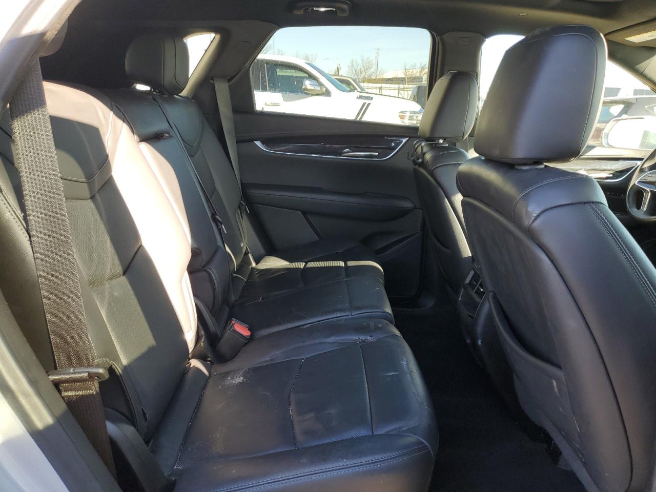 Cadillac XT5 Premium Luxury Image 2