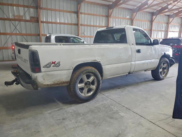 Chevrolet Silverado K1500 Image 2