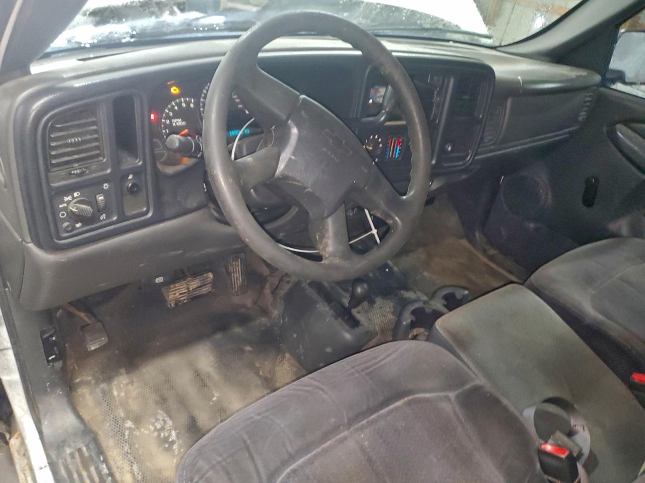 Chevrolet Silverado K1500 Image 7