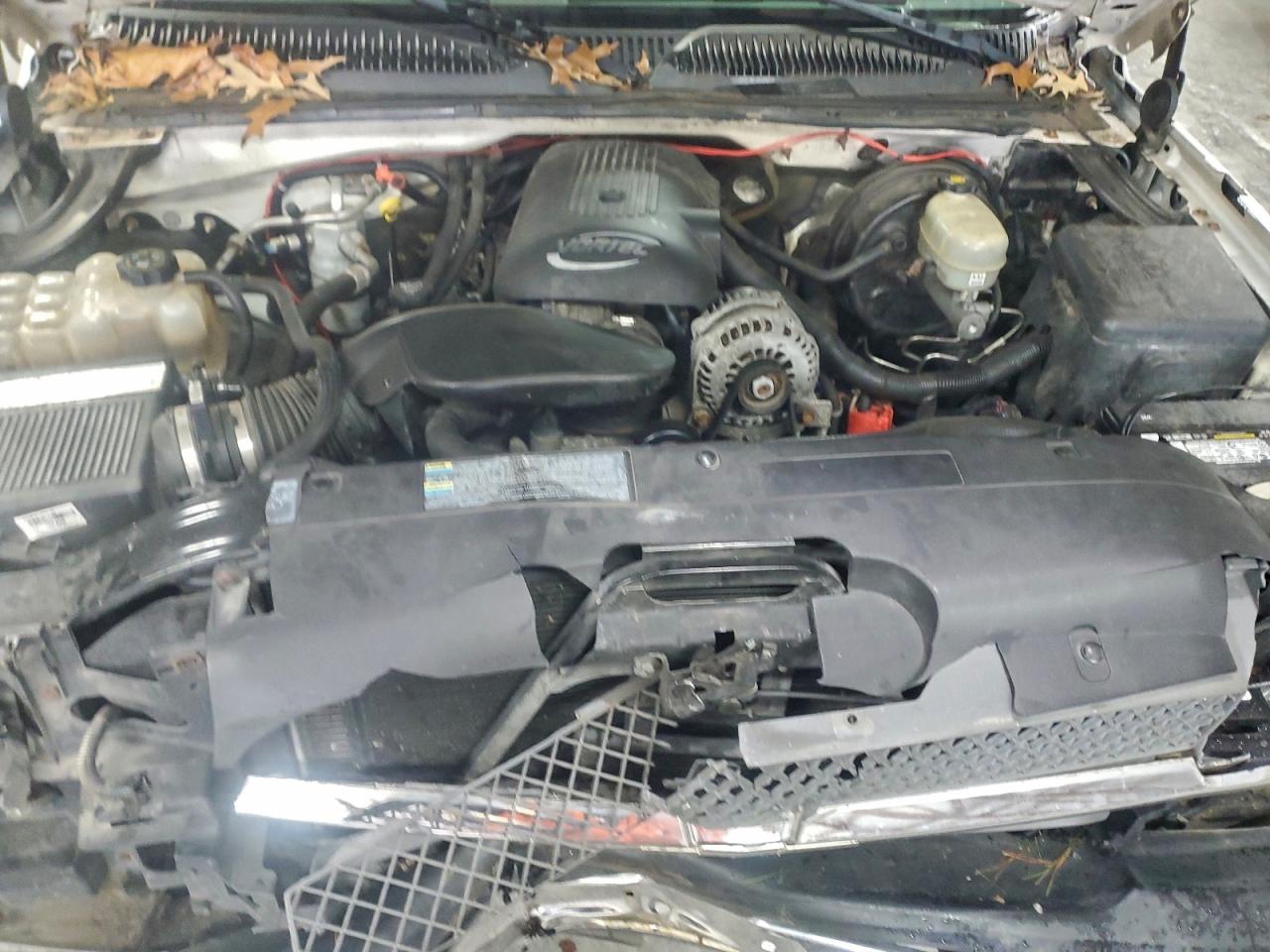 Chevrolet Silverado K1500 Image 9