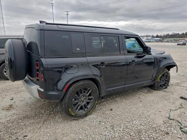 Land Rover Defender 110 S Image 3