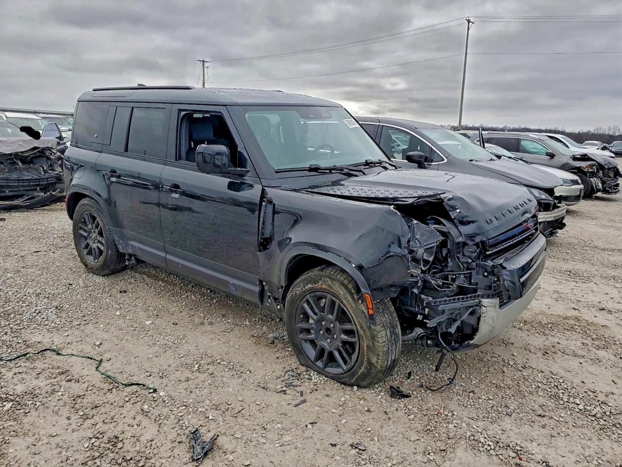Land Rover Defender 110 S Image 5