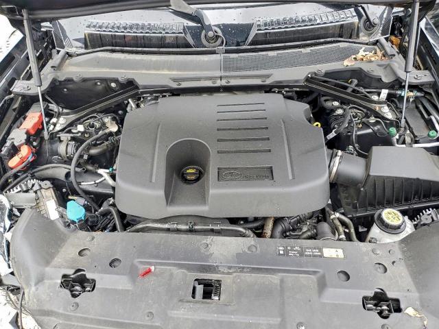 Land Rover Defender 110 S Image 7