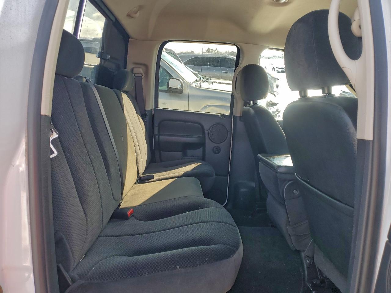 Dodge Ram 1500 St Image 11