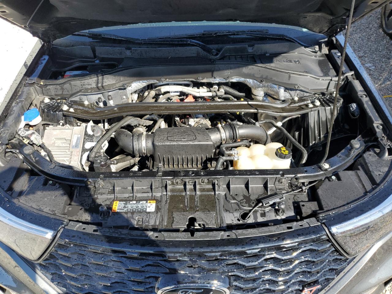 Ford Explorer St Image 11