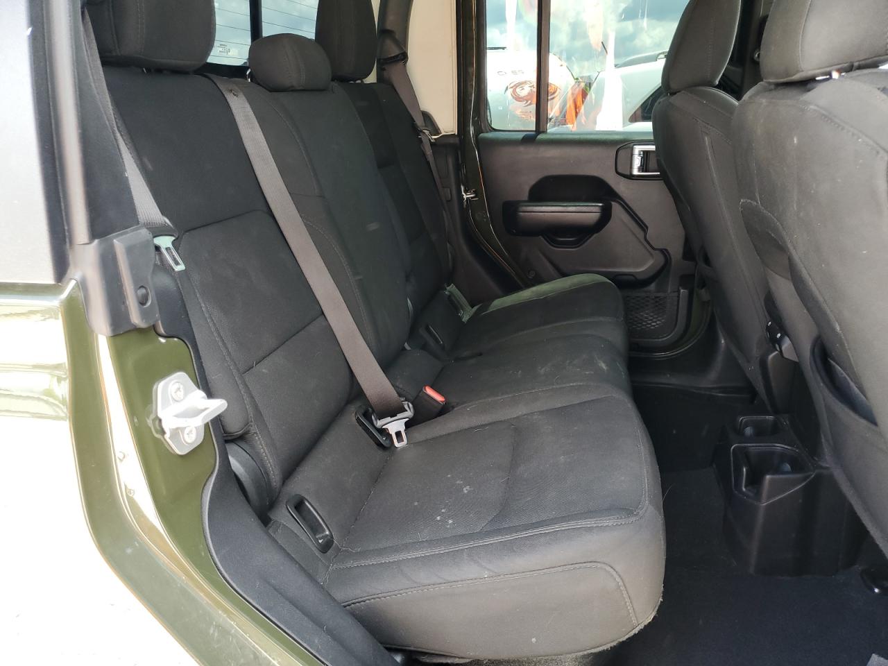 Jeep Gladiator Sport Image 2