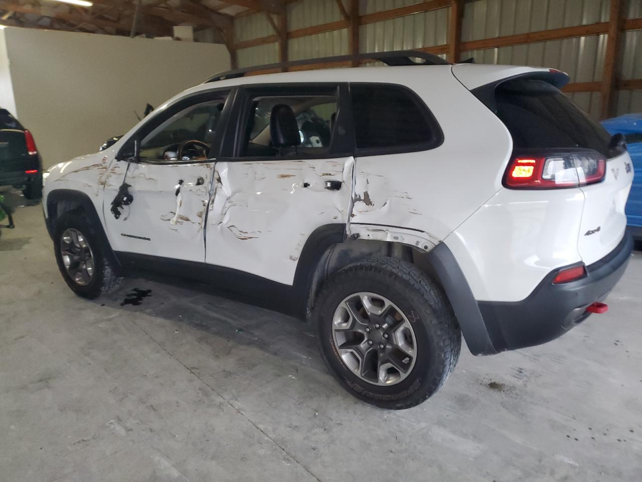Jeep Cherokee Trailhawk Image 3