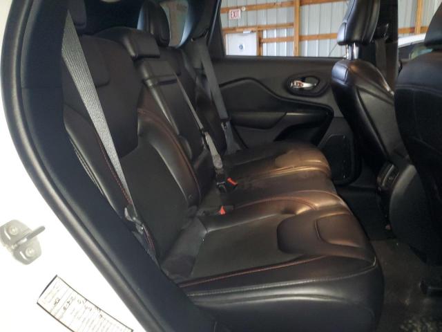 Jeep Cherokee Trailhawk Image 11