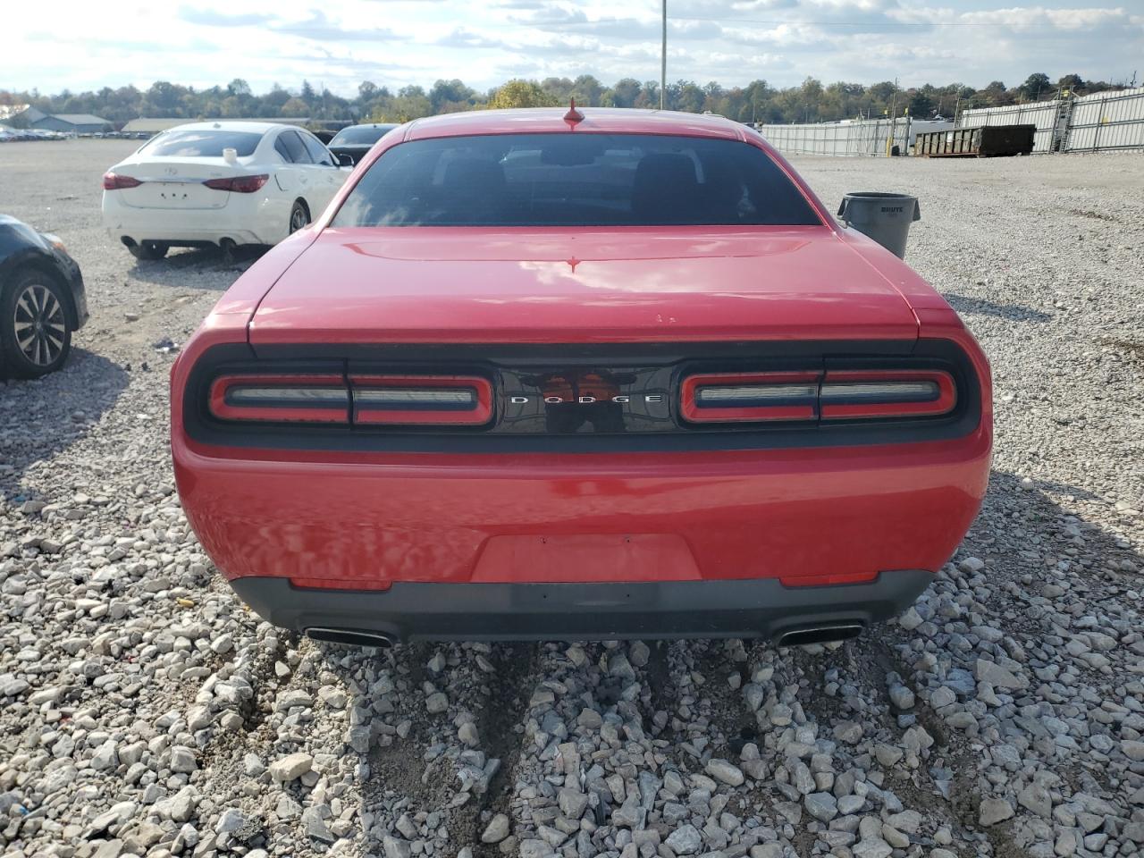 Dodge Challenger Sxt Image 4