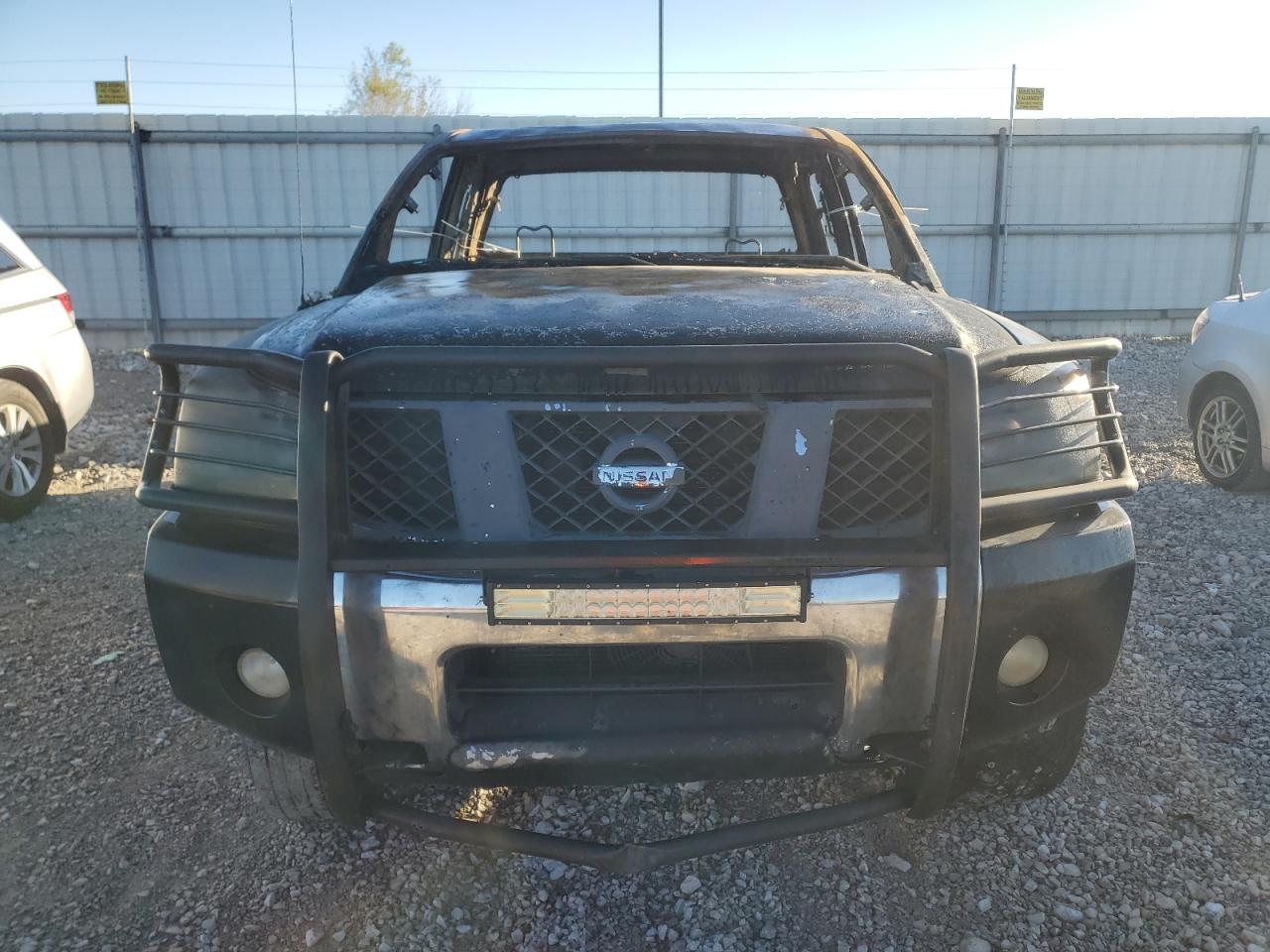 Nissan Titan Xe Image 5