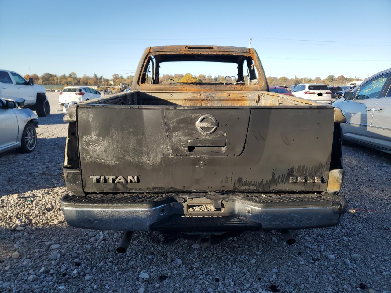 Nissan Titan Xe Image 6