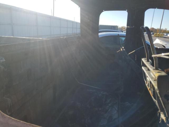 Nissan Titan Xe Image 4