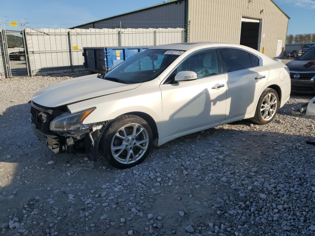 Nissan Maxima S Image 1