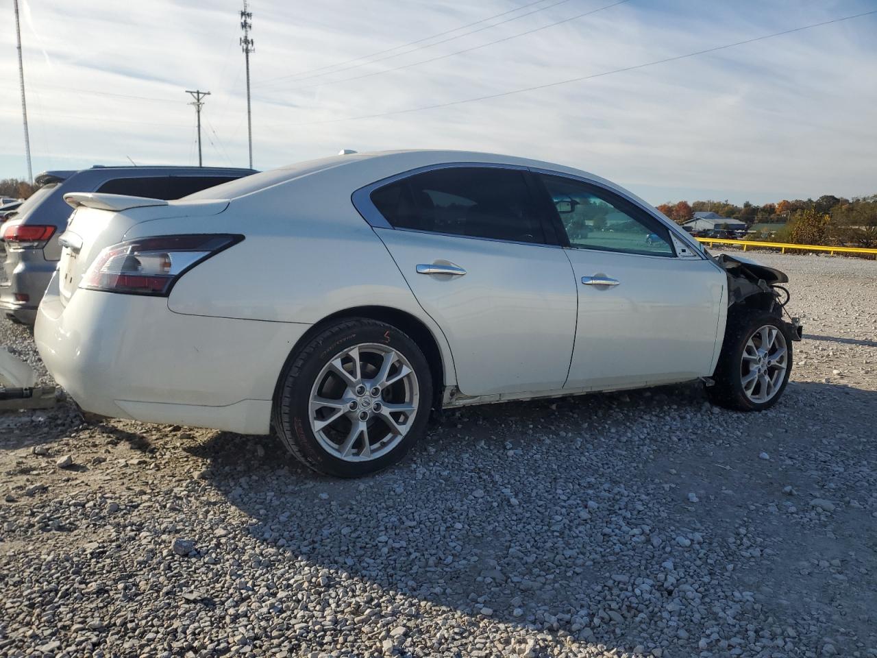 Nissan Maxima S Image 3