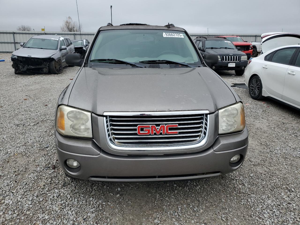 GMC Envoy Image 6