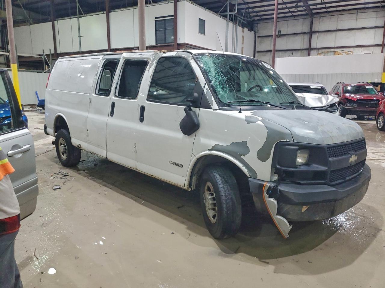 Chevrolet Express Image 5