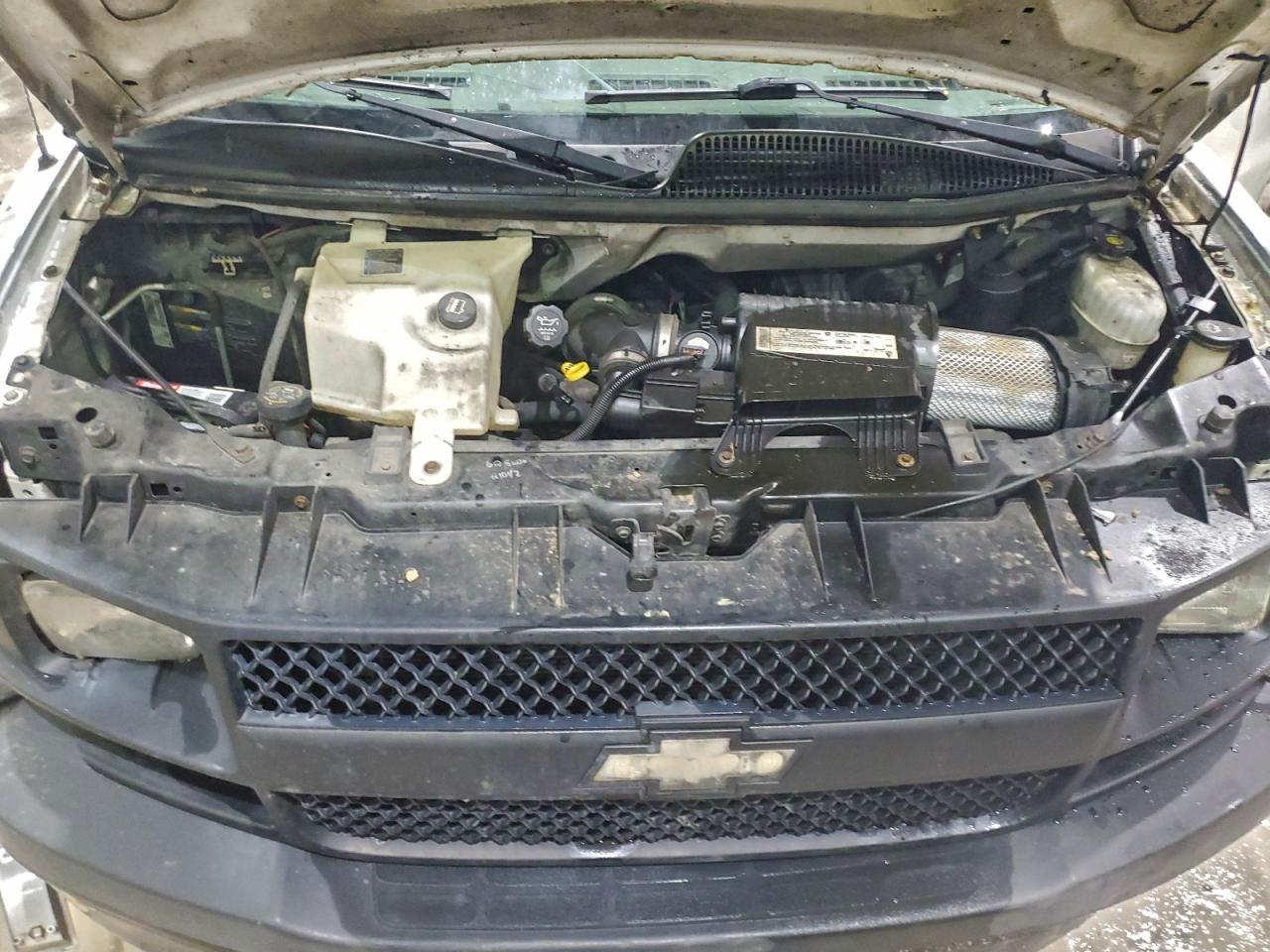 Chevrolet Express Image 7