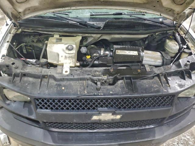 Chevrolet Express Image 7