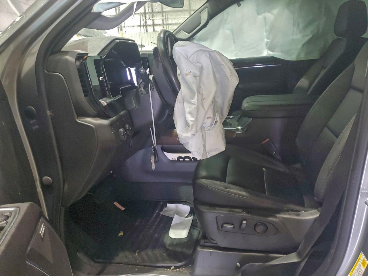 Chevrolet Silverado K1500 Rst Image 11