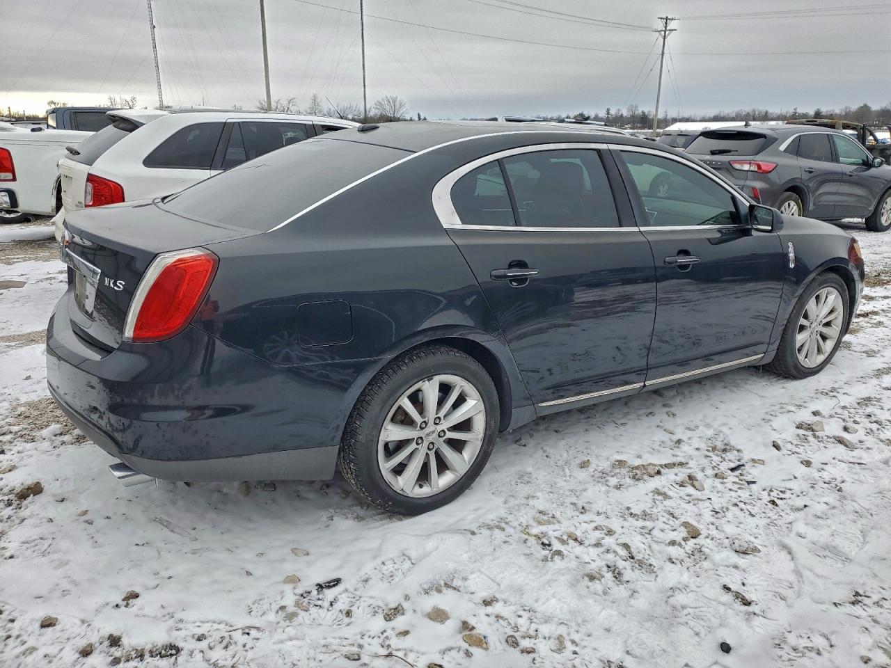 Lincoln MKS Image 11