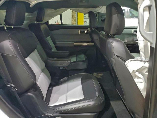 Ford Explorer Xlt Image 8