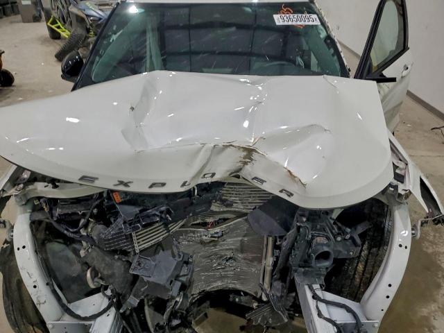 Ford Explorer Xlt Image 10